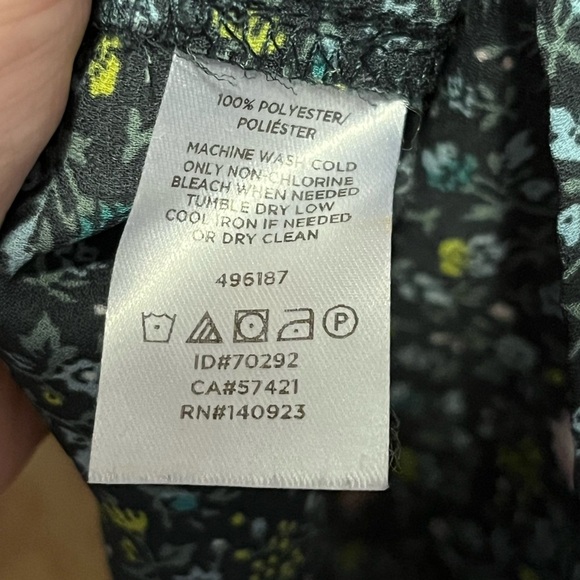 Ditsy Bloom Draped Sleeve Top - Picture 5 of 8